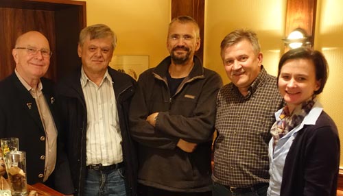 Jochen Keyser (Gesellschafter / Geschäftsführer), die Jubilare Uwe Schmidt, Rüdiger Erdmann und Heinrich Mazur sowie Astrid Keyser (Gesellschafterin / Geschäftsführerin)